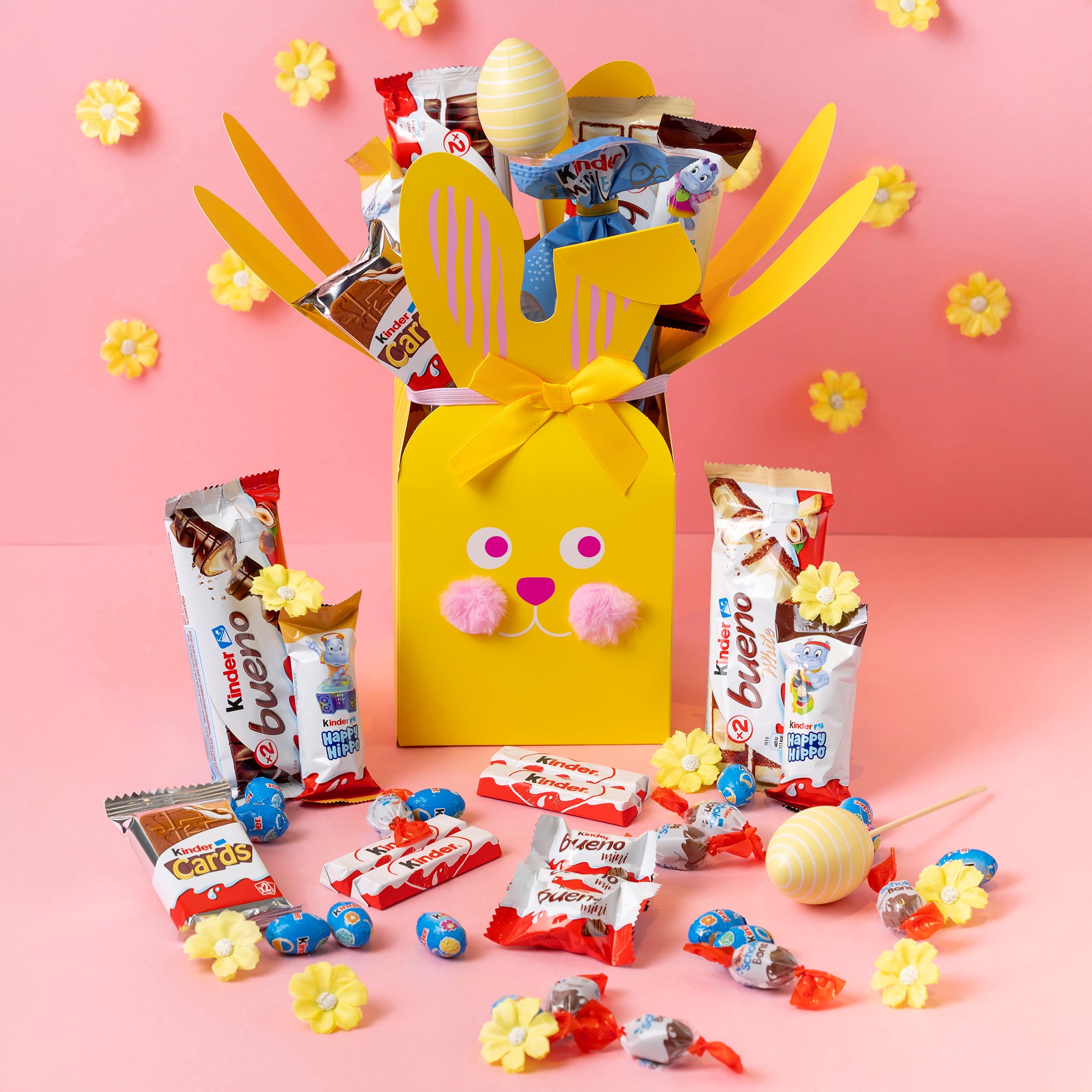 Cesta de Pascua con chocolates Kinder y caja con forma de conejo