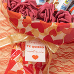 Ramo dulce ideal para San Valentín con surtido de chocolates Kinder.
