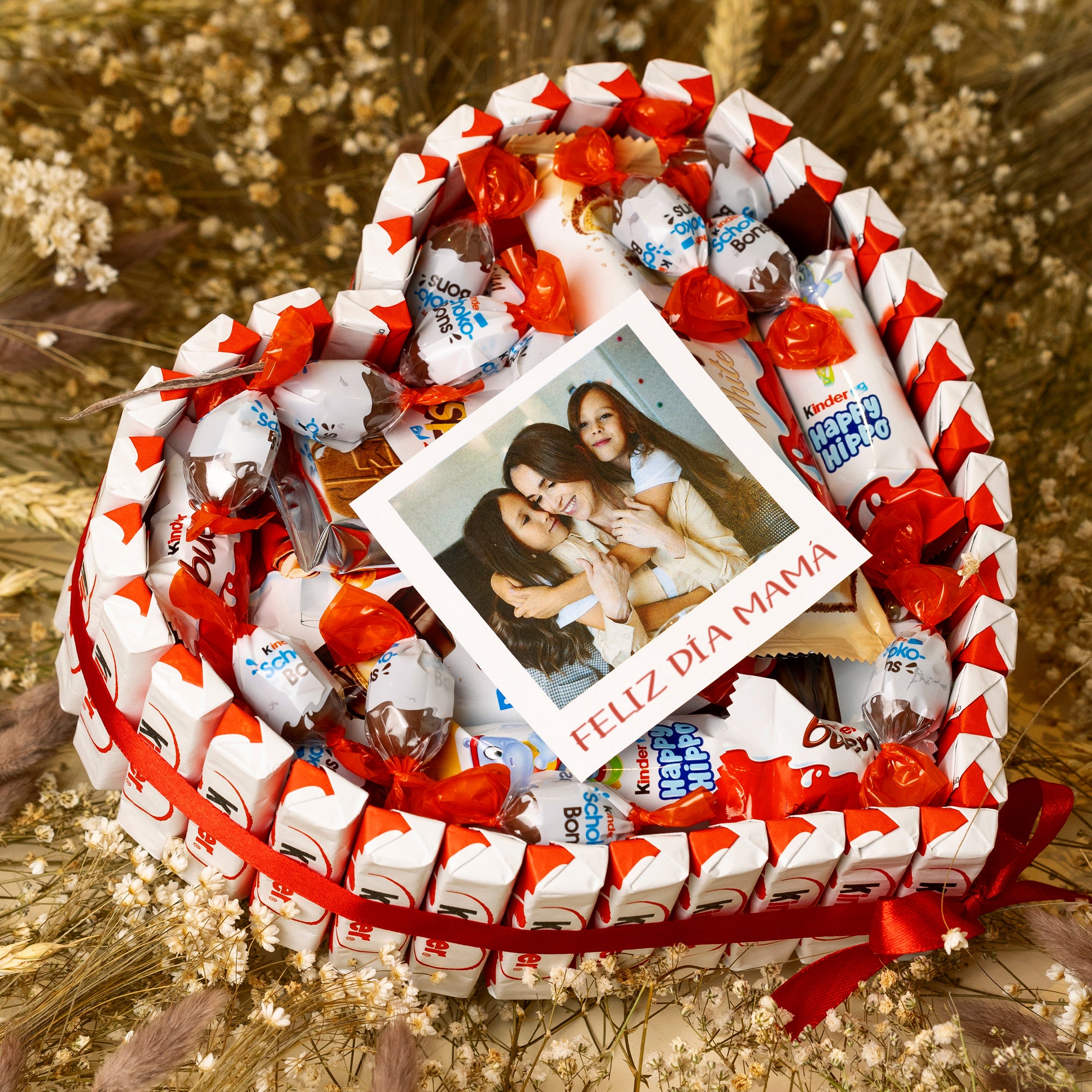 Corazón de chocolatinas Kinder personalizado con foto para el Día de la Madre