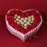 Tarta de Corazón con Bombones Ferrero Rocher y Rosas Rojas.
